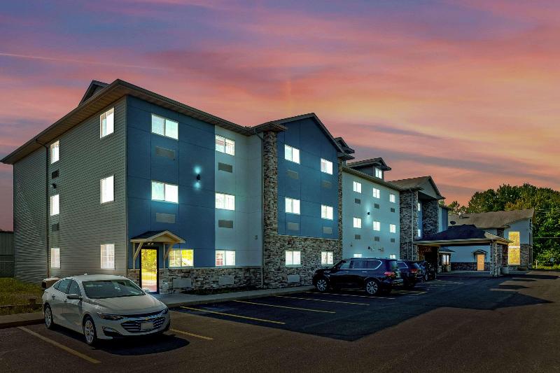 Comfort Inn & Suites Weston - Wausau image