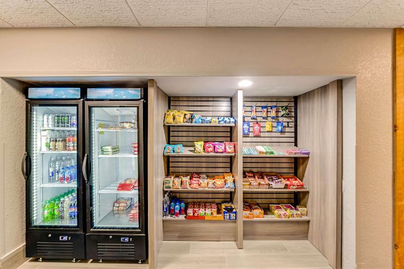 Comfort Inn & Suites Weston - Wausau image