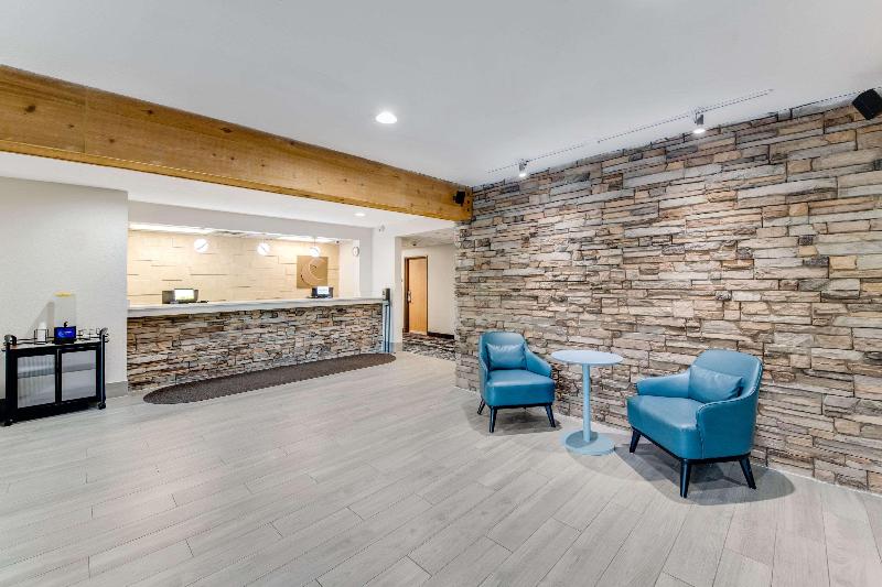 Comfort Inn & Suites Weston - Wausau image