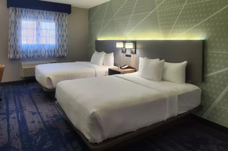 Comfort Inn & Suites Weston - Wausau image