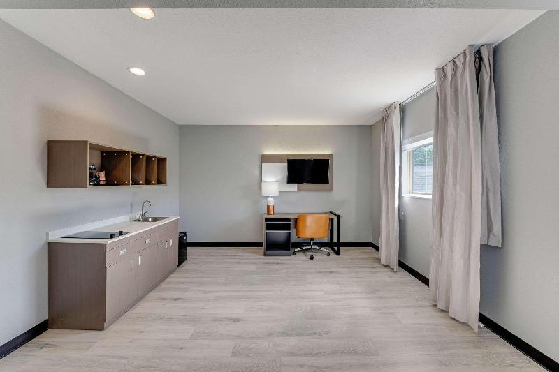 Comfort Inn & Suites Weston - Wausau image