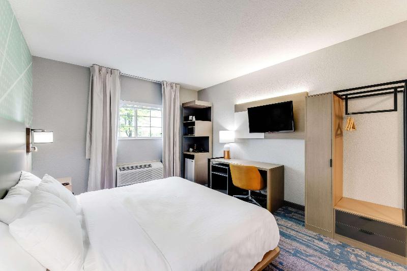 Comfort Inn & Suites Weston - Wausau image