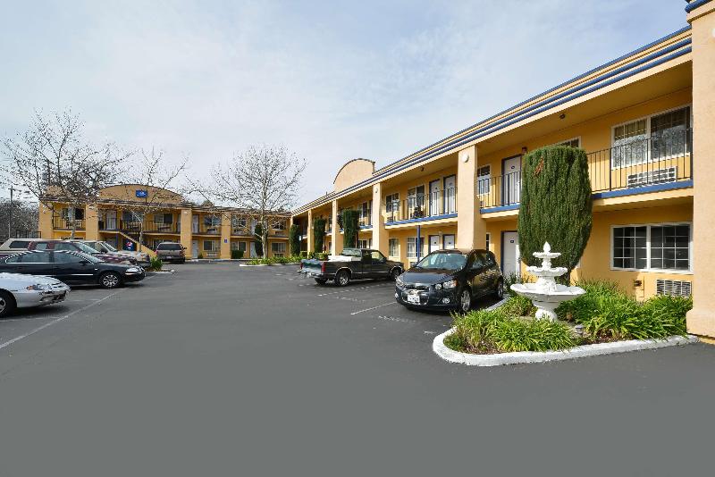 Americas Best Value Inn Chico image