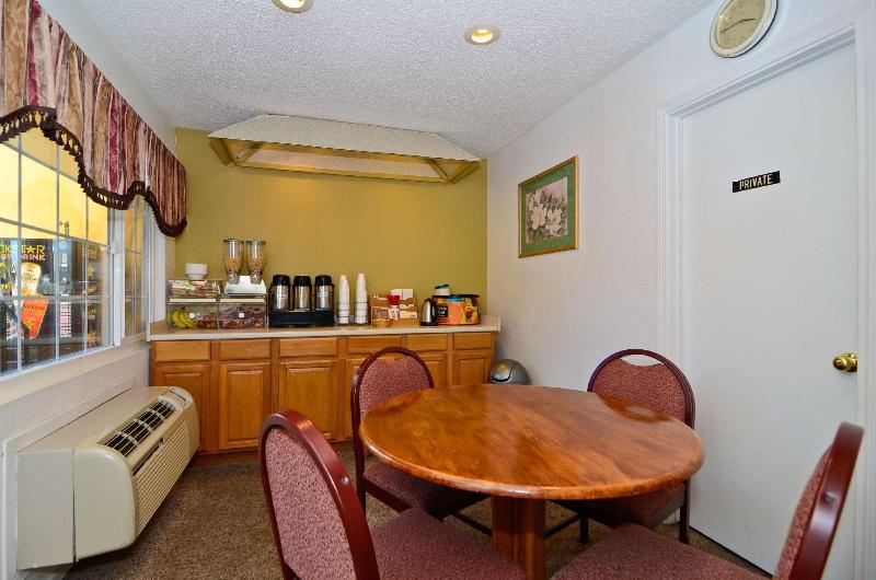 Americas Best Value Inn Chico image