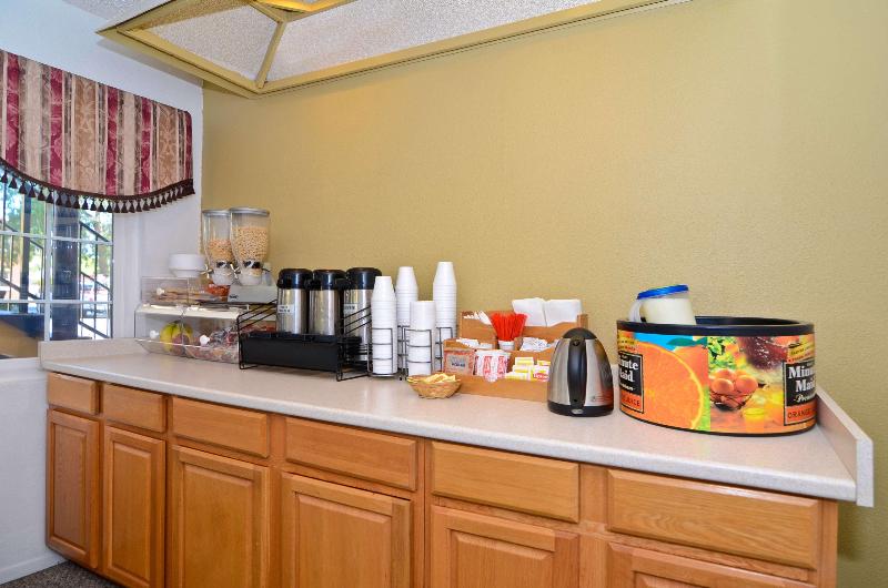 Americas Best Value Inn Chico image