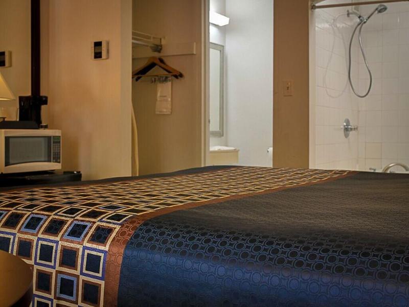 Americas Best Value Inn Chico image