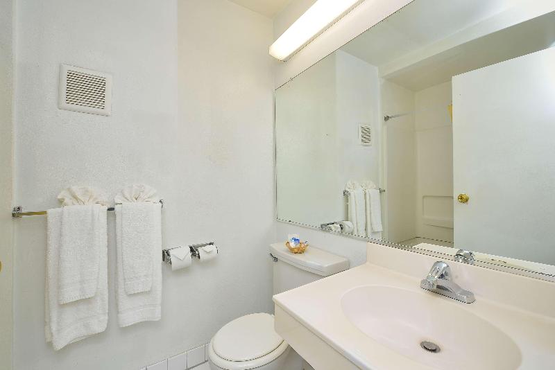 Americas Best Value Inn Chico image