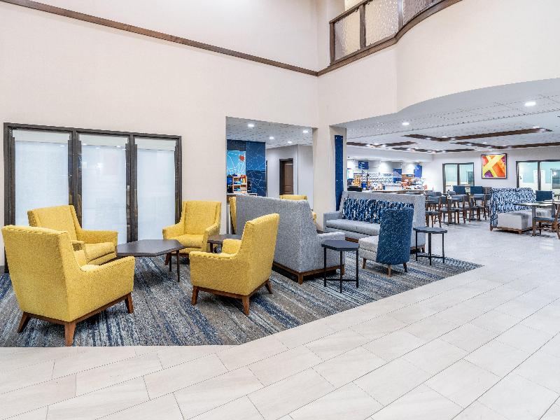 Holiday Inn Express & Suites Cheyenne By IHG