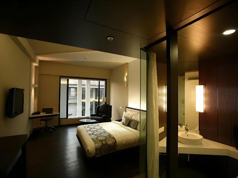 Hotel Park Prime Kolkata image
