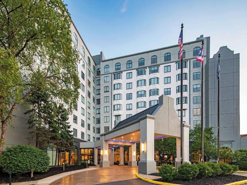 Sheraton Columbus Suites image