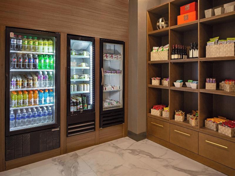 Sheraton Columbus Suites image