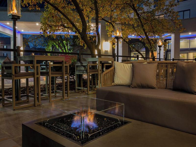 Sheraton Columbus Suites image