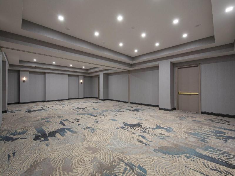 Sheraton Columbus Suites image