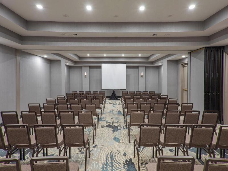 Sheraton Columbus Suites image