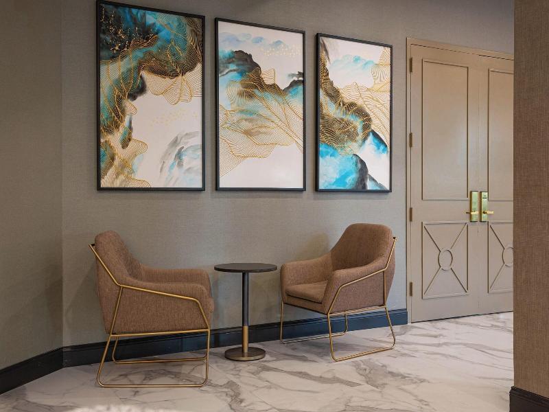 Sheraton Columbus Suites image