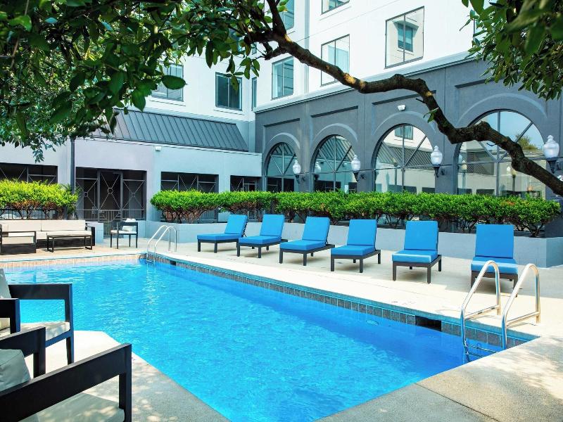 Sheraton Columbus Suites image