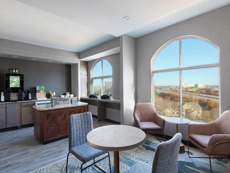 Sheraton Columbus Suites image