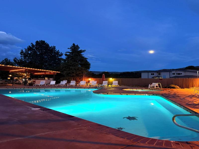 Mountain View Lodge image
