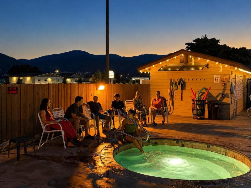 Mountain View Lodge image