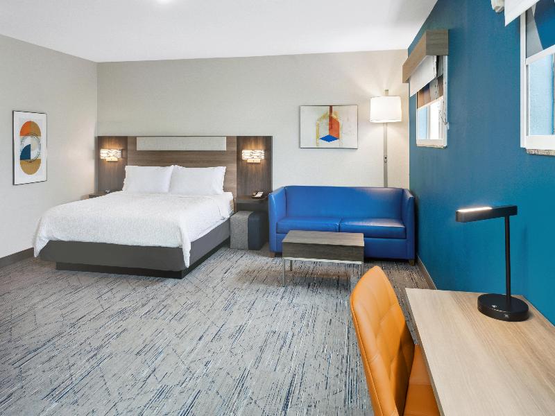 Holiday Inn Express Cleveland Airport image