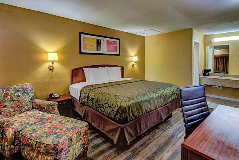 Kingsway Inn — main photo