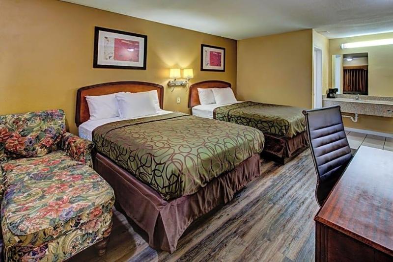 Kingsway Inn — photo 2