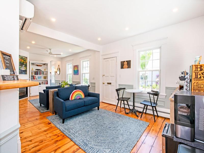 Admirals Landing Bed & Breakfast