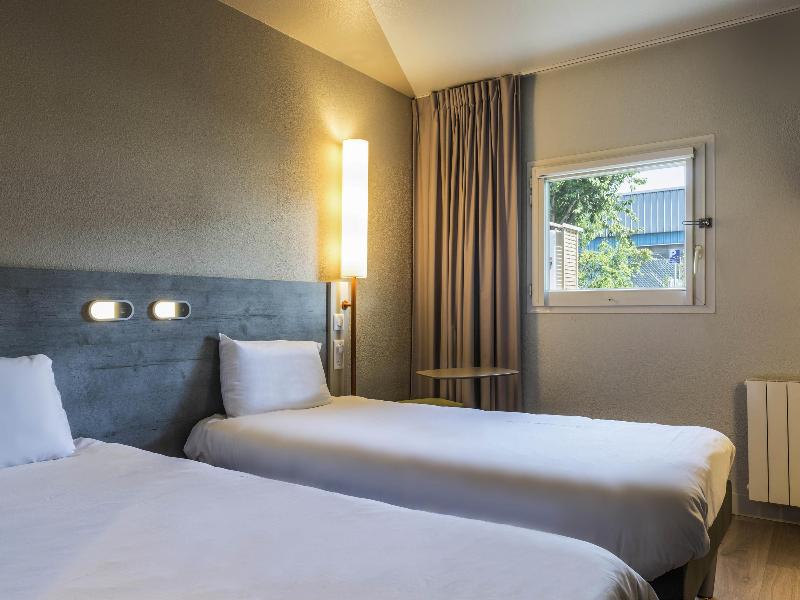 Ibis budget Senlis image