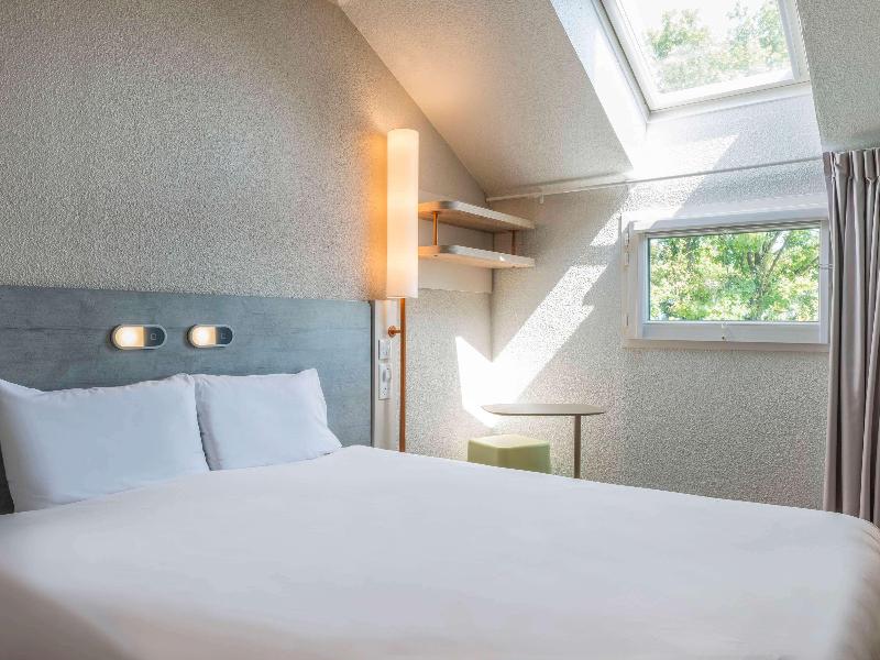 Ibis budget Senlis image