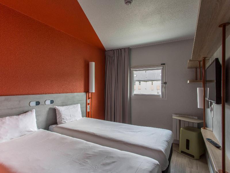 Ibis budget Senlis image