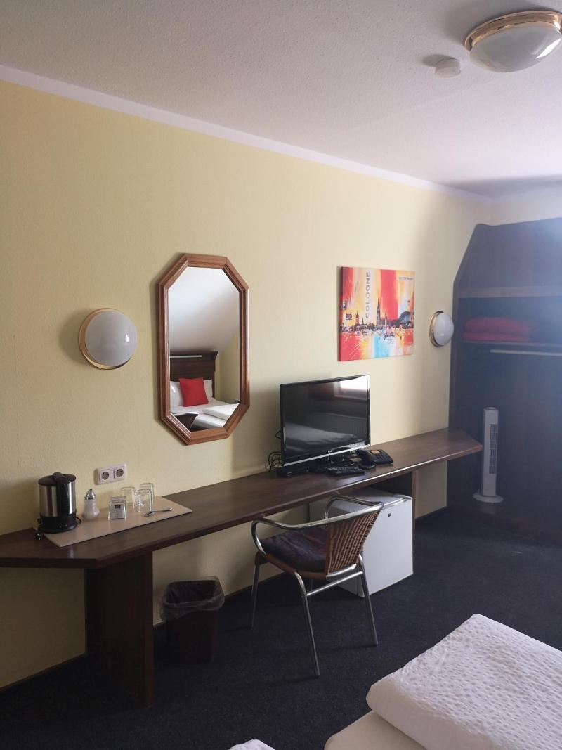 Hotel Köln-Bonn image