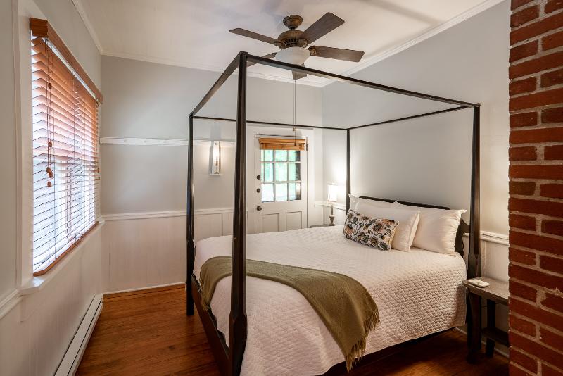 Beechwood Inn - Bed Breakfast image