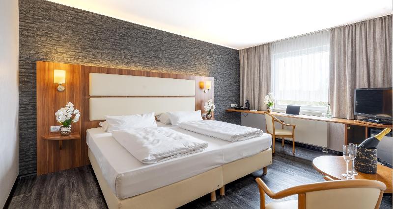 PLAZA INN Zwickau image