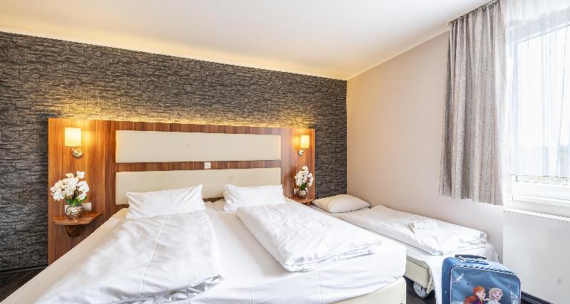 PLAZA INN Zwickau image