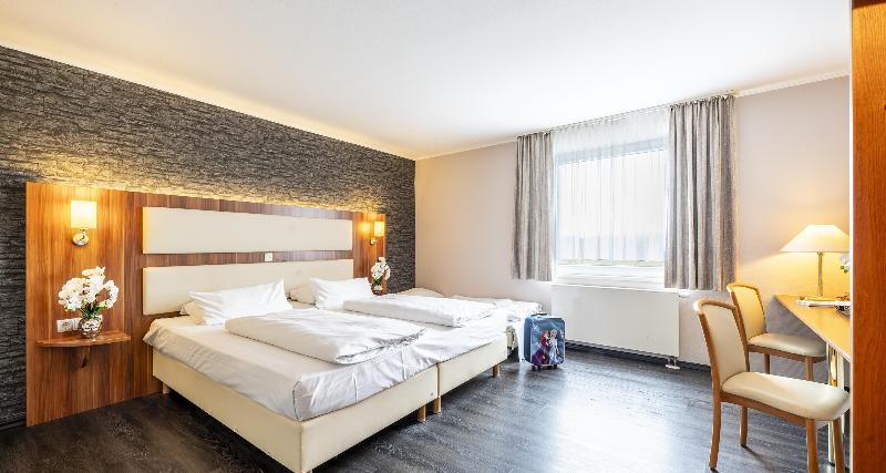 PLAZA INN Zwickau image