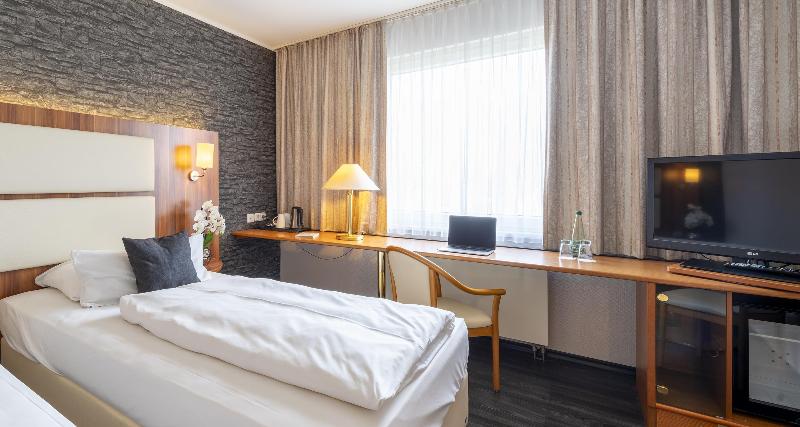 PLAZA INN Zwickau image