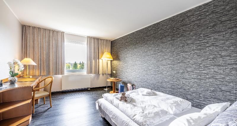 PLAZA INN Zwickau image
