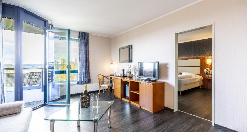 PLAZA INN Zwickau image