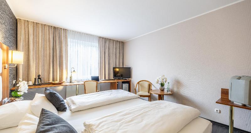 PLAZA INN Zwickau image