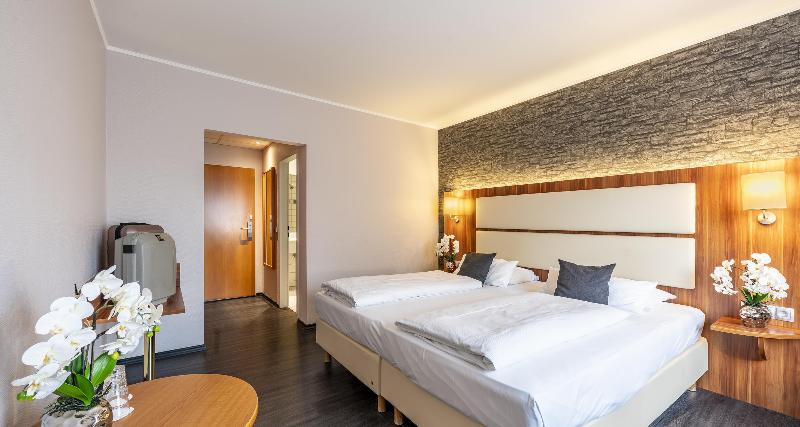 PLAZA INN Zwickau image