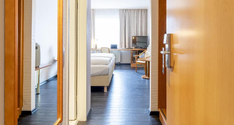 PLAZA INN Zwickau image