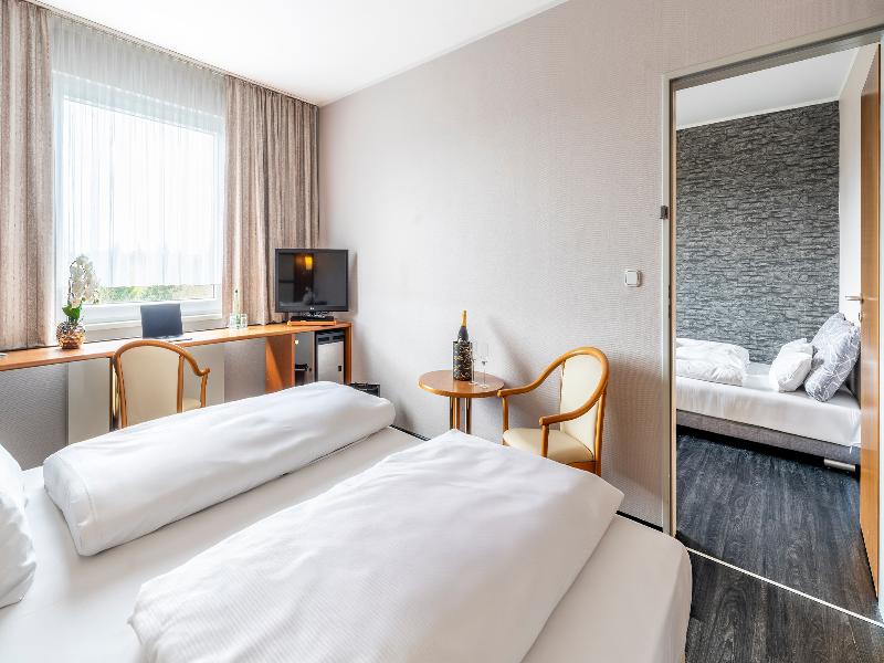 PLAZA INN Zwickau image