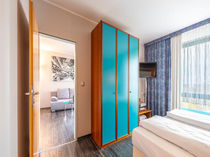 PLAZA INN Zwickau image