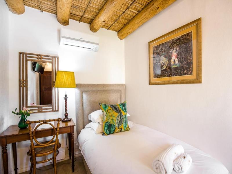 Roosenwijn Guest House image