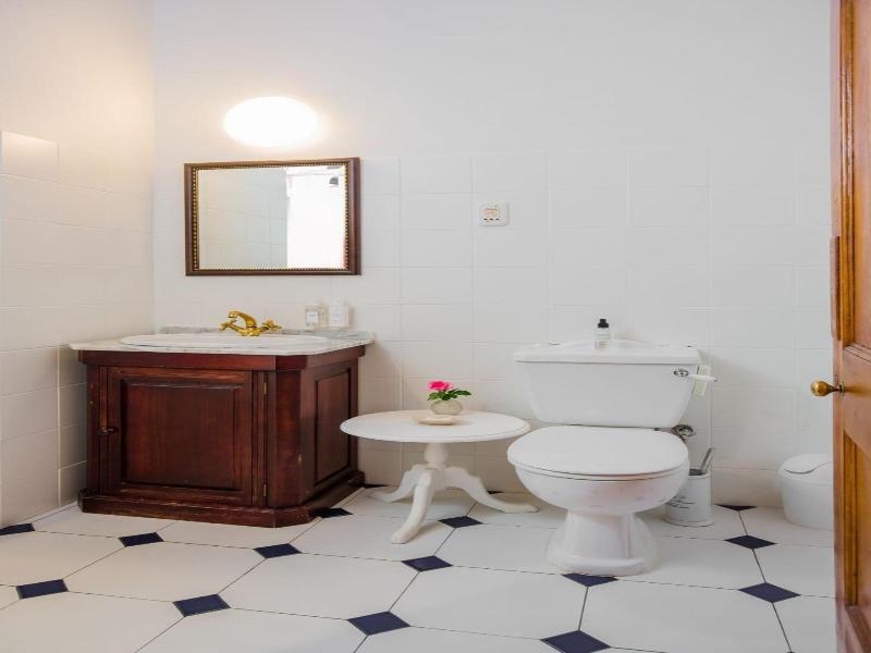 Roosenwijn Guest House image