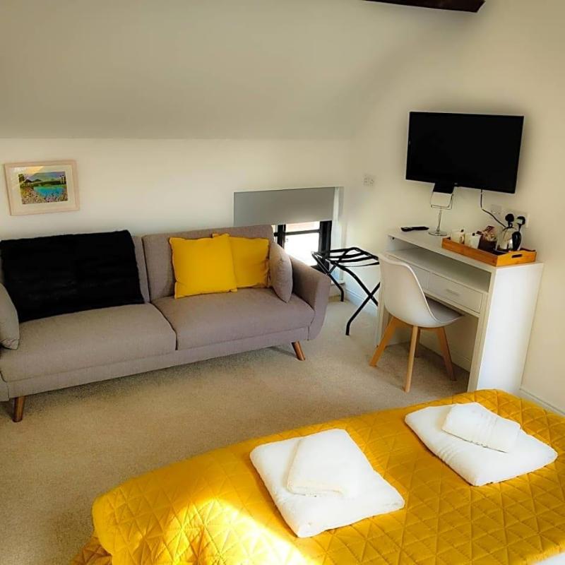White Horse Inn image