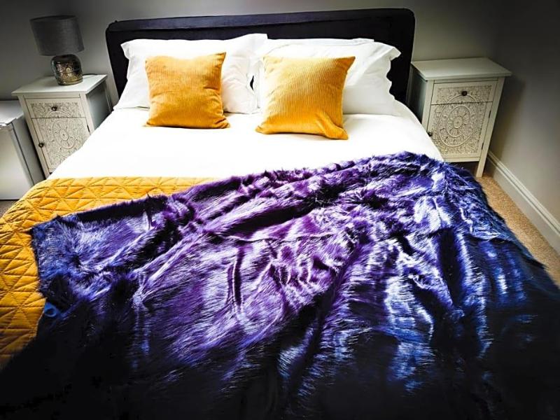 White Horse Inn image