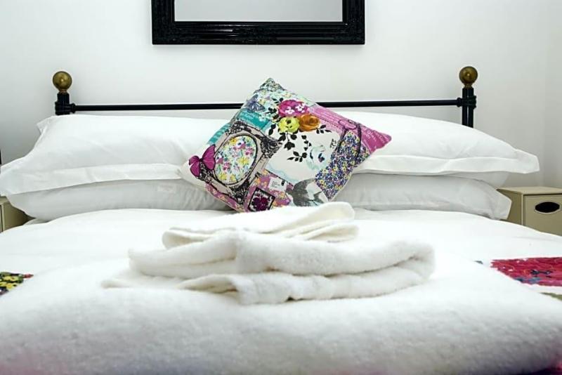 White Horse Inn image