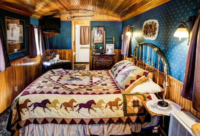 Featherbed Railroad Company image