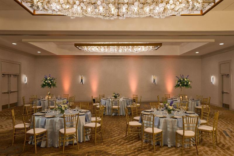 Pittsburgh Airport Marriott image